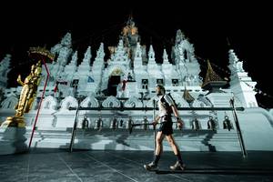 BIB: 
                            <button type="button" onclick="openModal(22465079)" class="btn btn-primary btn-sm float-right btn-popup" data-toggle="modal" data-target=".modal-high-quality">
                        <i class="fas fa-shopping-cart"></i> Add to Cart
                    </button>
                                            <button type="button" onclick="isThisMe(22465079, true)" class="btn btn-success btn-sm float-right btn-popup btn-isme hidden" data-toggle="tooltip" data-placement="bottom" title="นี่คือรูปของคุณใช่ไหม คลิกที่นี่เพื่อเอาเข้าอัลบั้ม">
                        <i class="fas fa-plus"></i> Add to album
                    </button>
                    <button type="button" onclick="isThisMe(22465079, false)" class="btn btn-warning btn-sm float-right btn-popup btn-isnotme hidden">
                        <i class="fas fa-ban"></i> Remove from album
                    </button>